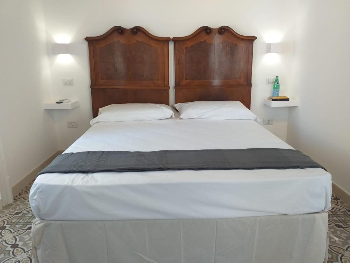 B&B Le Muse Crotone Exteriör bild