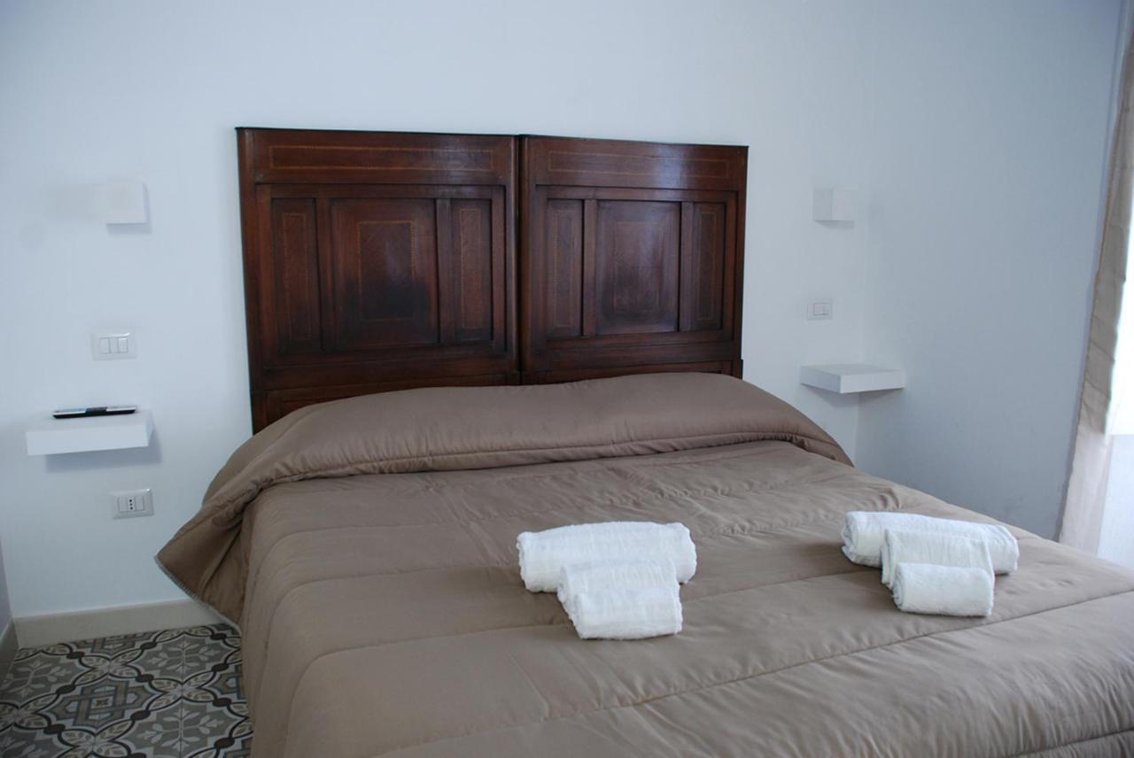 B&B Le Muse Crotone Exteriör bild