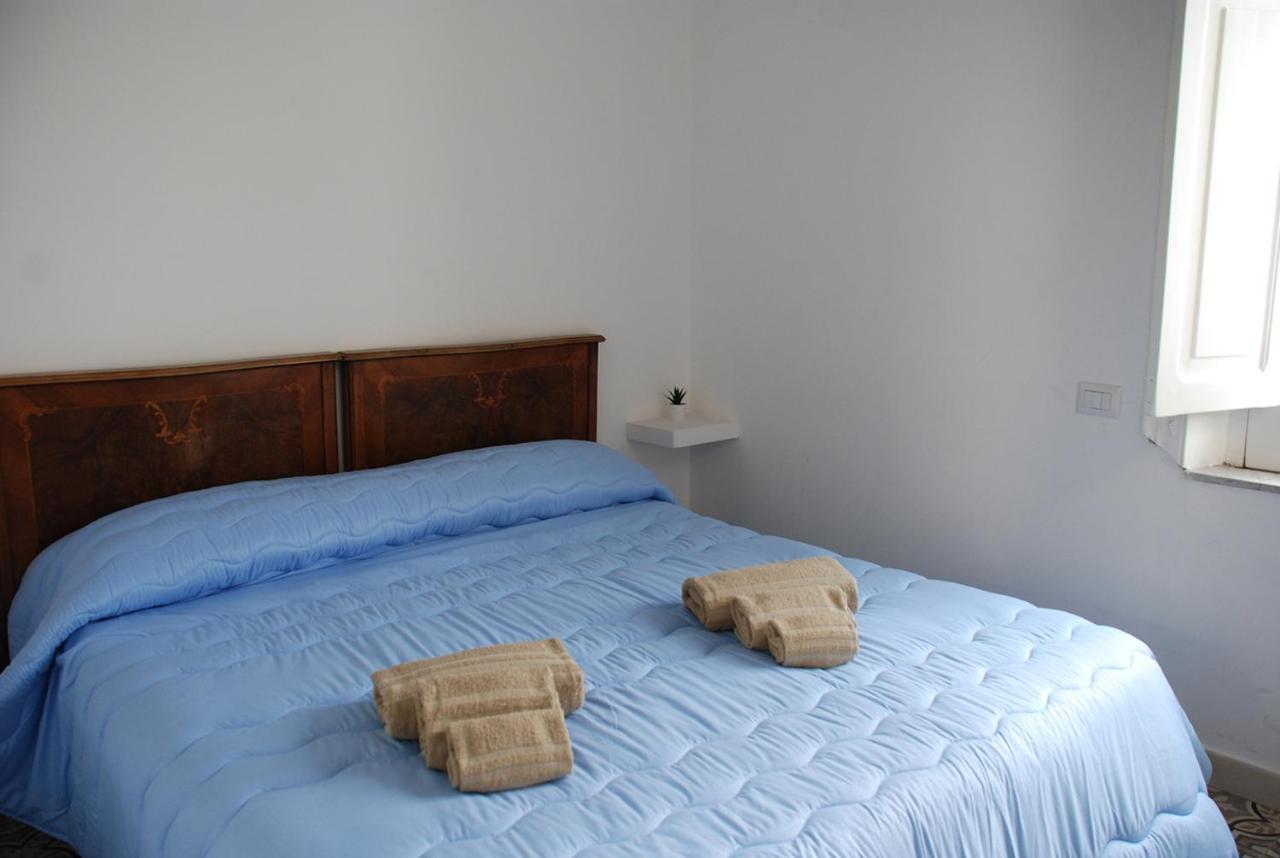 B&B Le Muse Crotone Exteriör bild